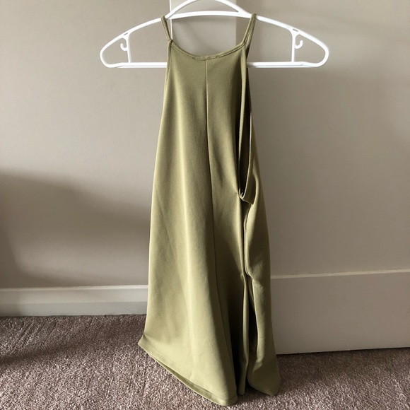 Forever 21 halter dress - size small - Picture 3 of 3